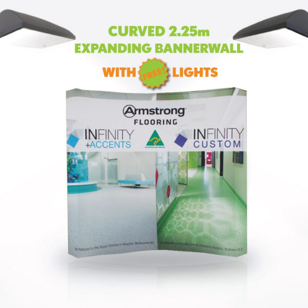 Curved expanding bannerwall with free lights